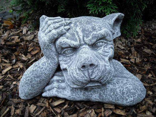 Steinfigur großer mauerhocker - großer,